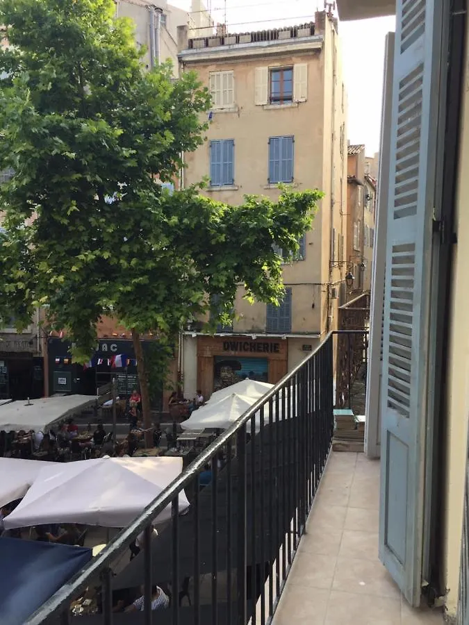Typique T2 Terrasse Situe Quartier Panier Vieux Port Apartment Marseille
